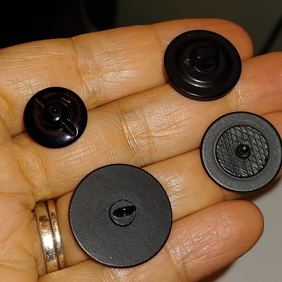 Authentic Chanel Buttons - Picture 9 of 12